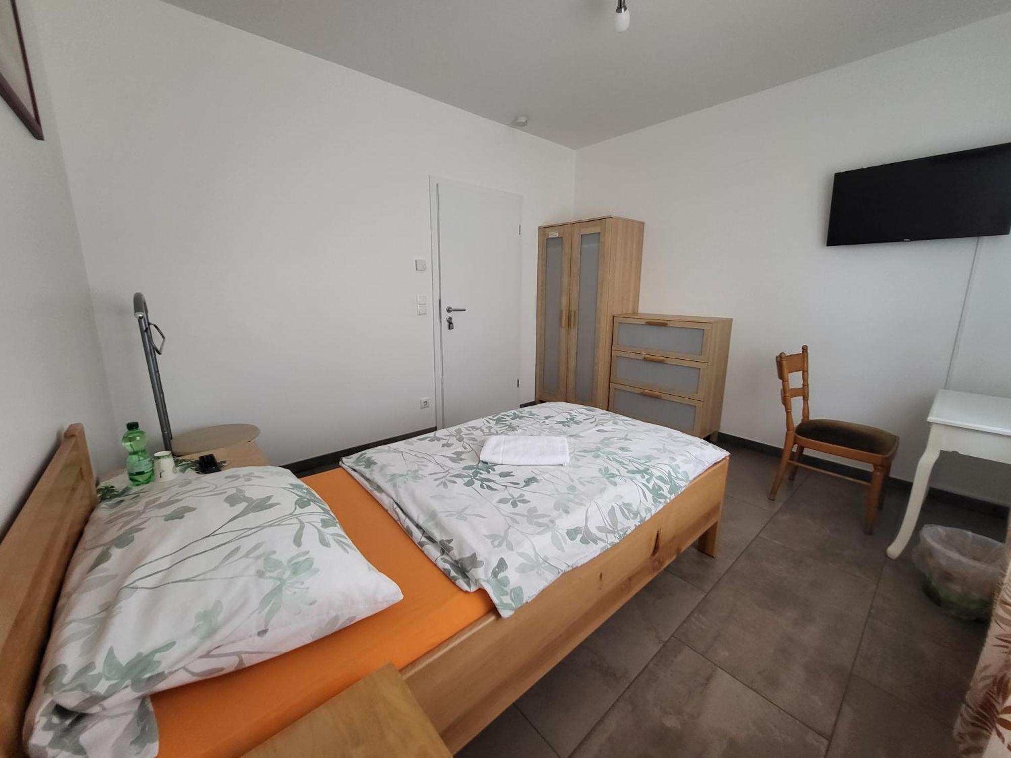 Seelze-Letter Monteurzimmer / Apartment / Messezimmer Pokoj fotografie